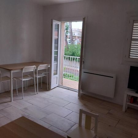 Appartement Port De Hyeres Exterior photo